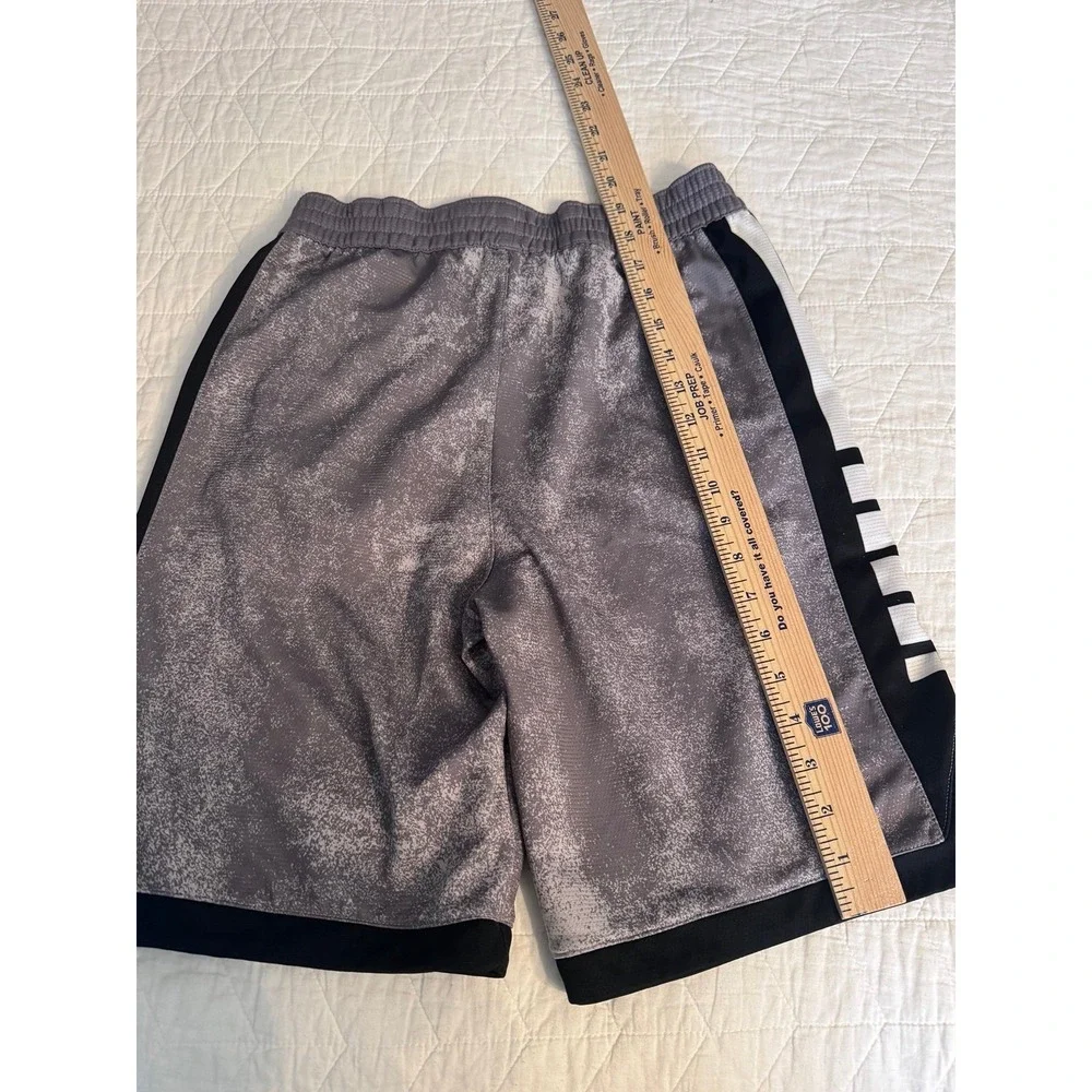 Boys‎ Nike Shorts Size XL